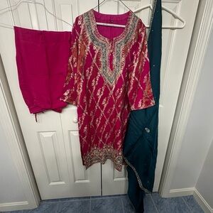 Fuchsia Embellished Salwaar Kameez with teal dupatta in size 23”